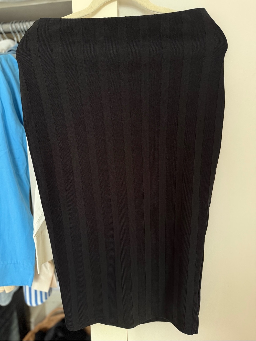 Zara Black Ribbed Pencil Skirt